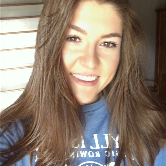 Meet your Posher ❤️ - Picture 5 of 8